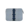 Souleiado Ligne De Voyage | Pochette AÏPADOU La Mouche bleu fond blanc