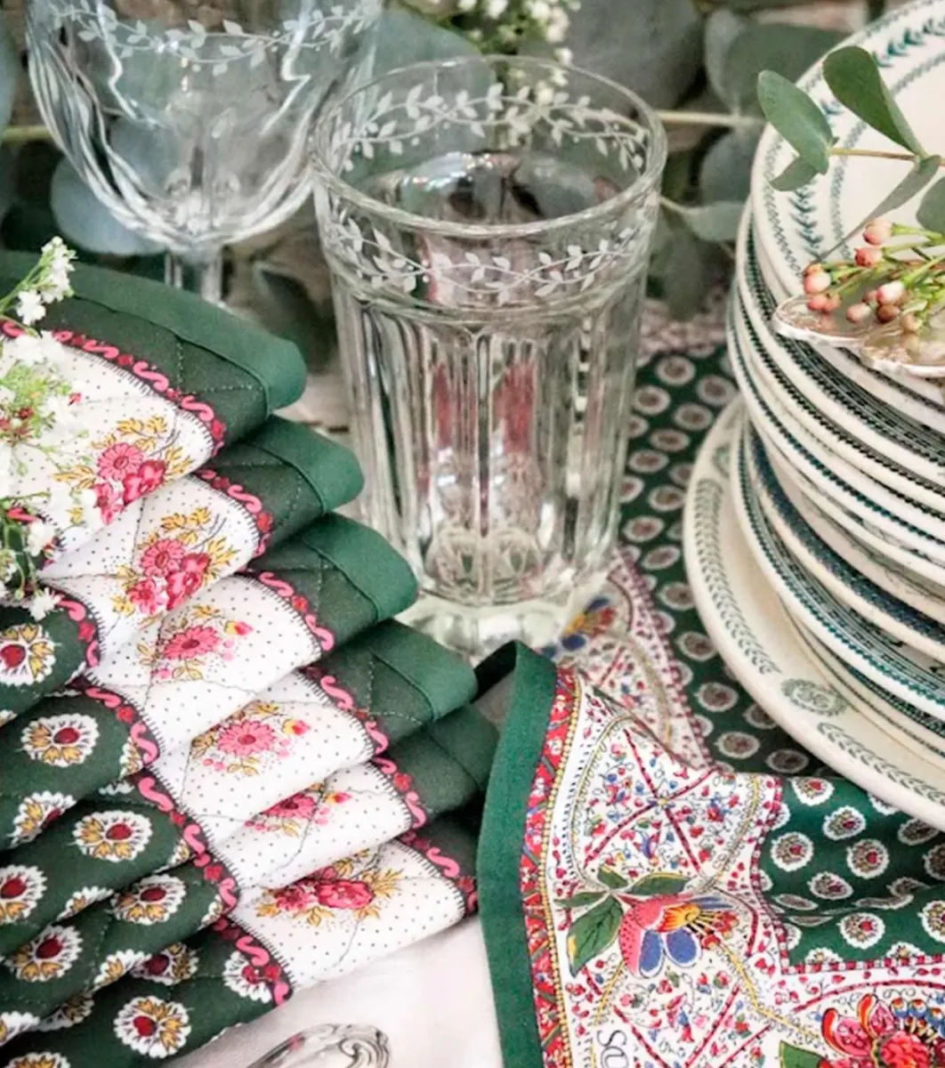 Souleiado Nos Tables Automnales | Set de table matelassé « La Fleur d'Arles » Vert cyprès